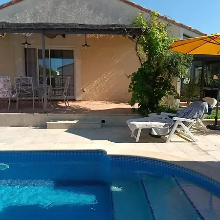 Belle Piscine 4 Personnes Vestric-et-Candiac