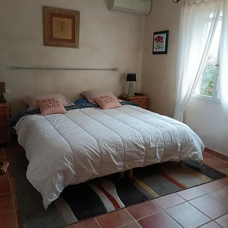 Belle Piscine 4 Personnes Villa *