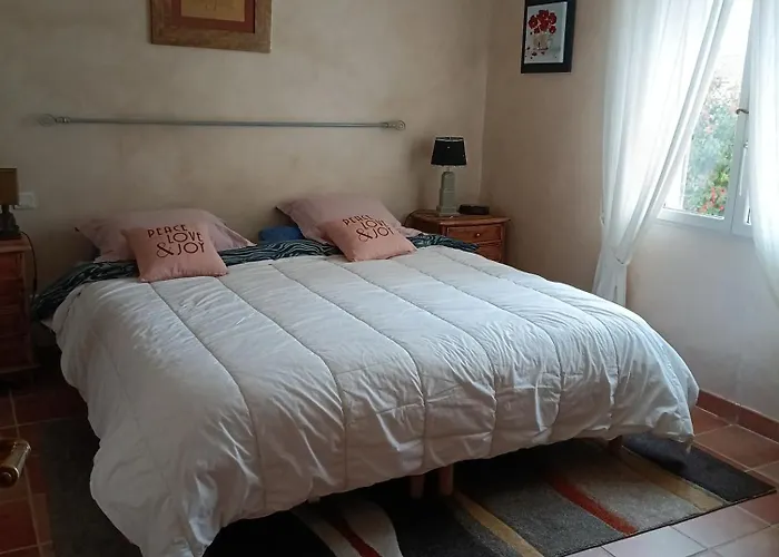 Belle Piscine 4 Personnes Villa *
